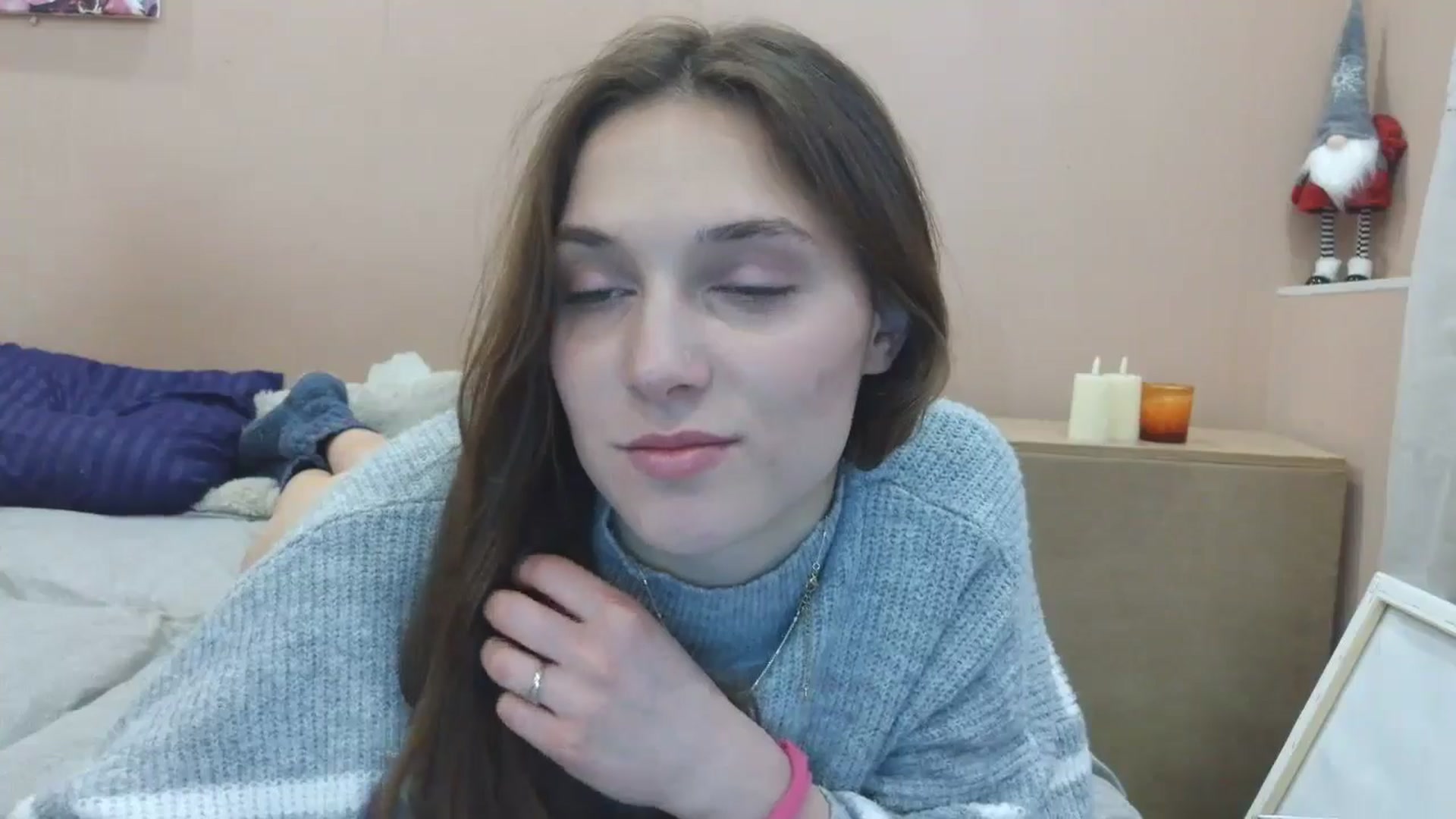 Gallery image thumbnail from HaleyReed's myfreecams stream on, 03/18/2025, 15:23 image 9 of 20