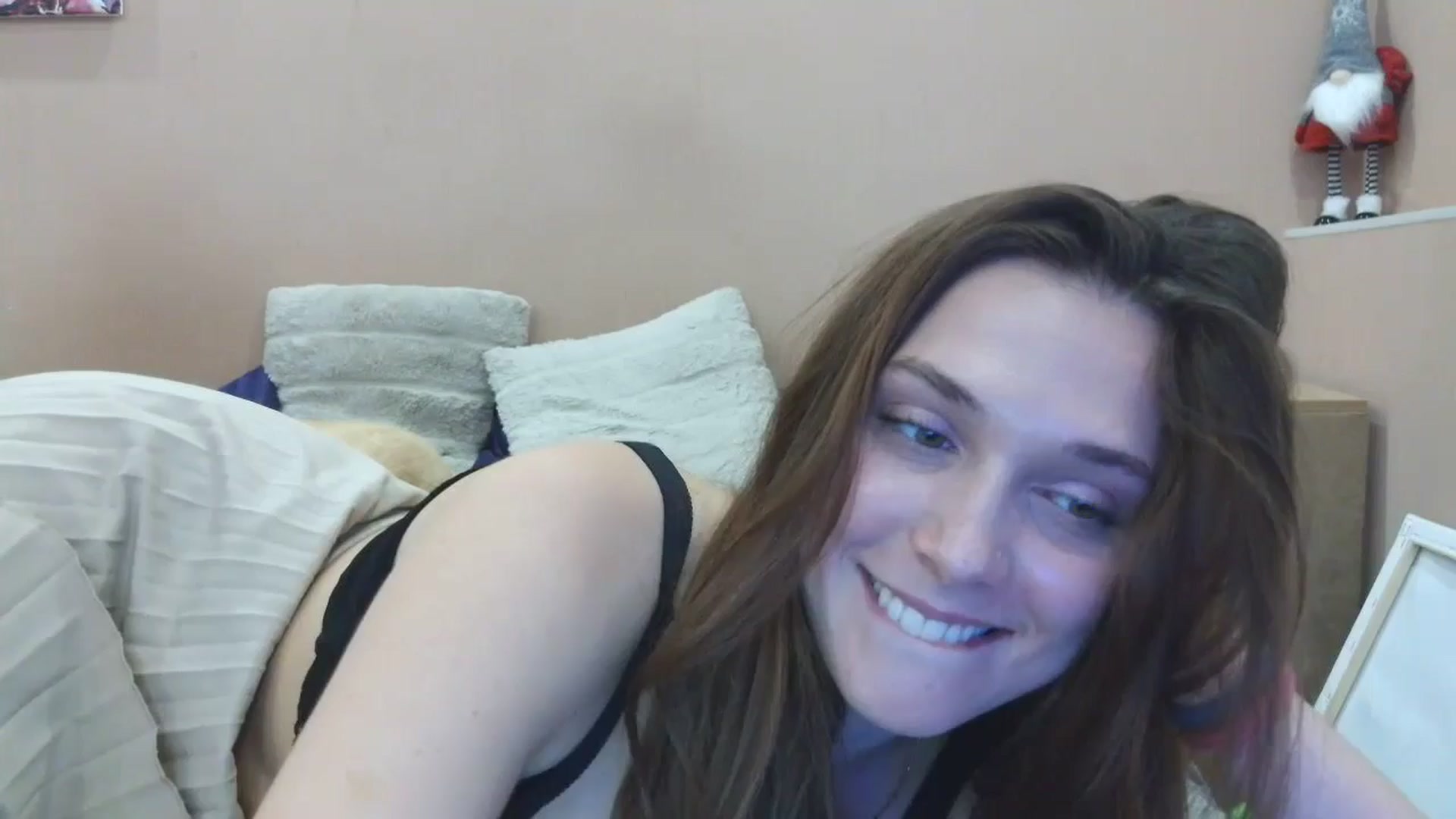 Gallery image thumbnail from HaleyReed's myfreecams stream on, 03/19/2025, 16:22 image 1 of 20
