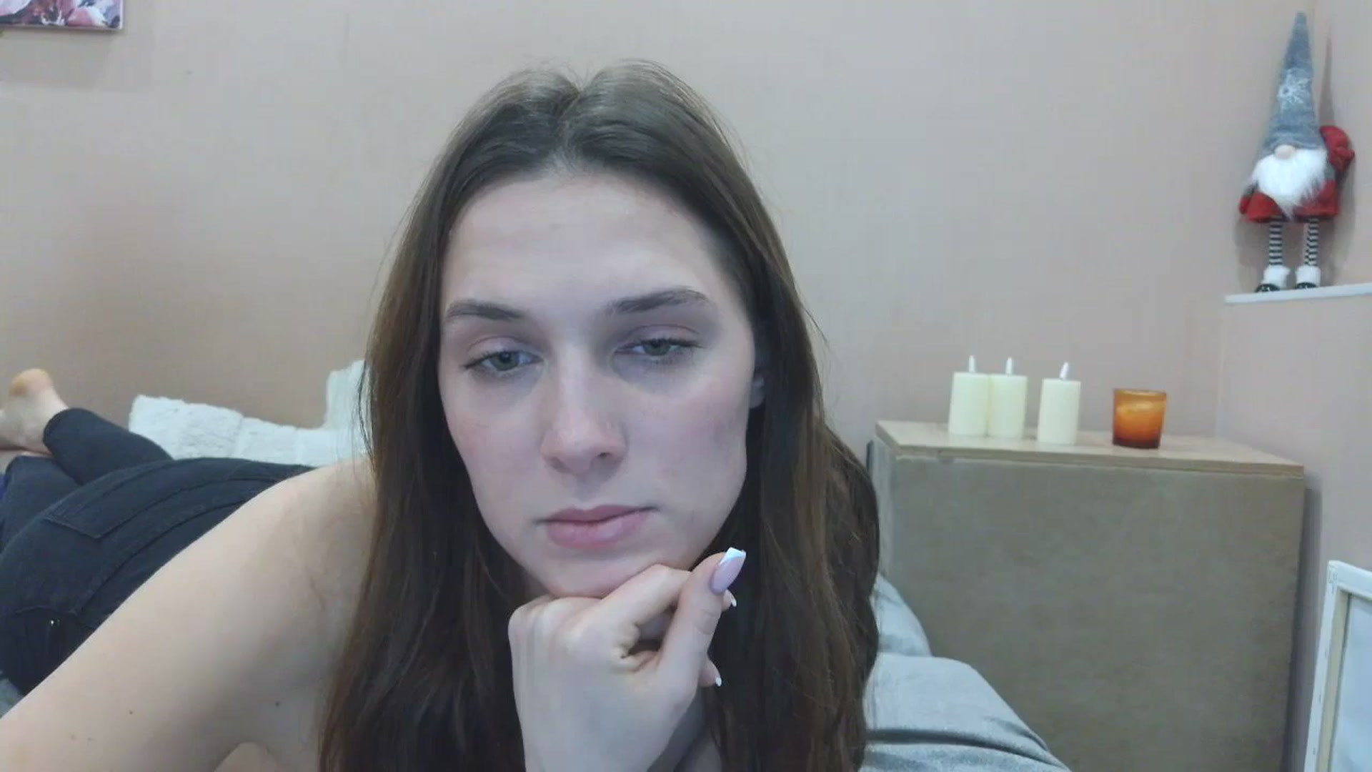 Gallery image thumbnail from HaleyReed's myfreecams stream on, 03/21/2025, 17:15 image 9 of 20
