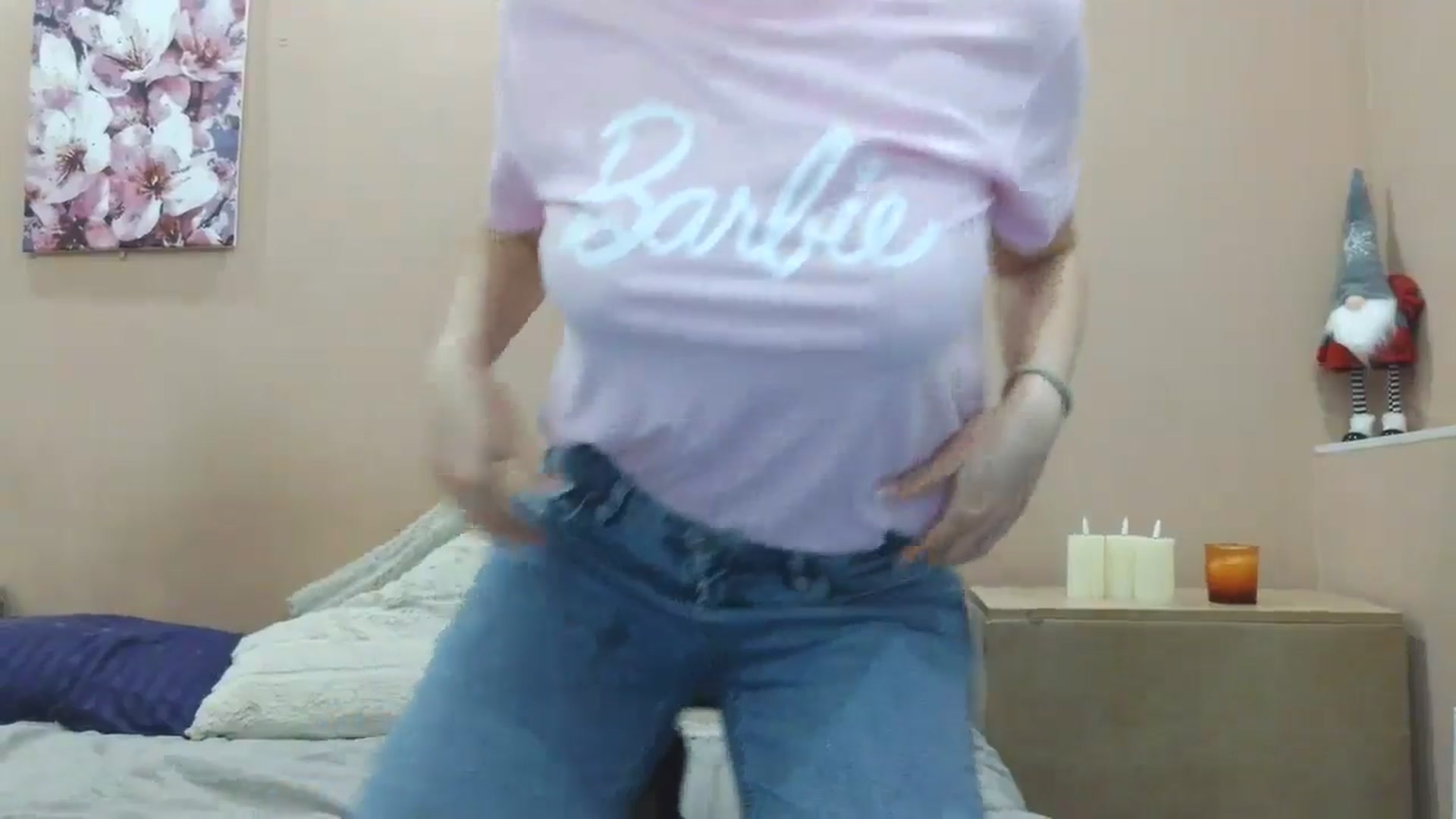 Gallery image thumbnail from HaleyReed's myfreecams stream on, 03/23/2025, 15:22 image 10 of 20