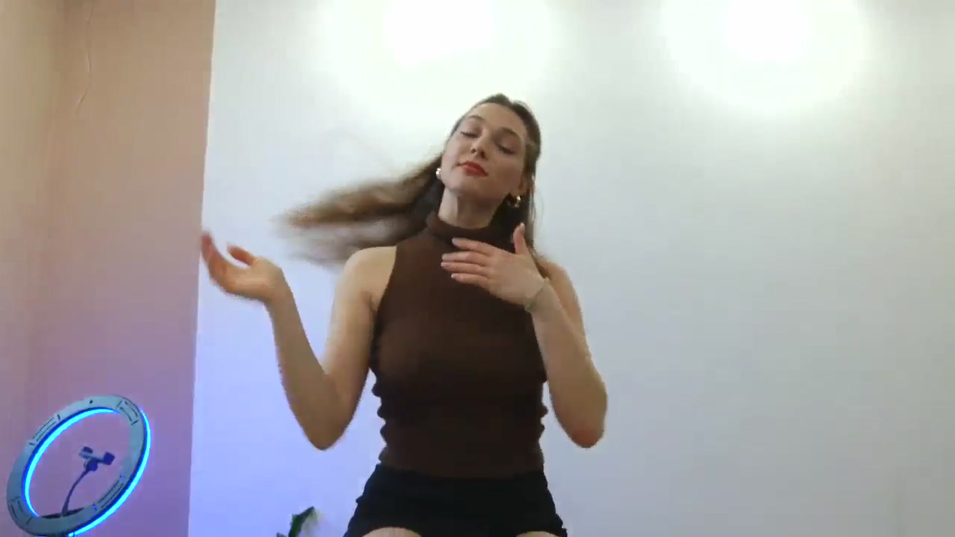 Gallery image thumbnail from HaleyReed's myfreecams stream on, 03/24/2025, 11:20 image 19 of 20