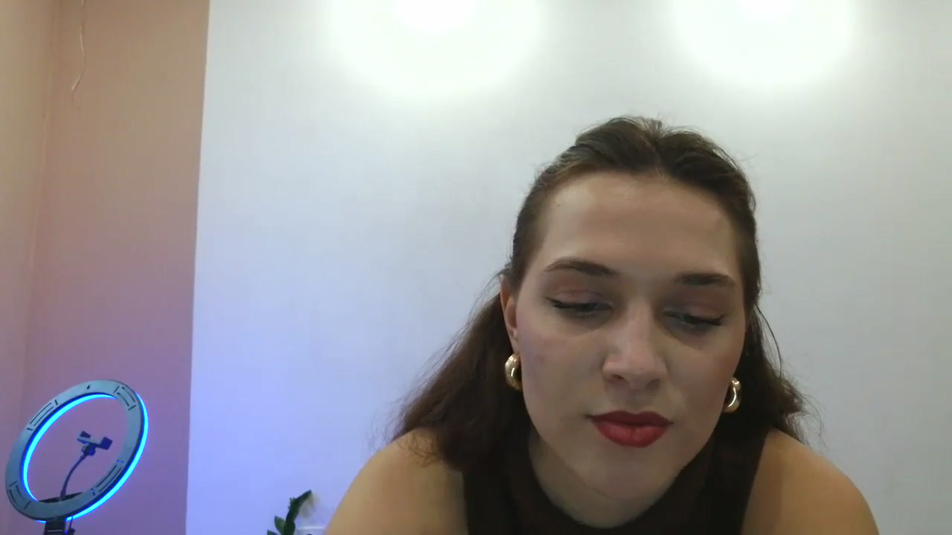Gallery image thumbnail from HaleyReed's myfreecams stream on, 03/24/2025, 11:20 image 17 of 20