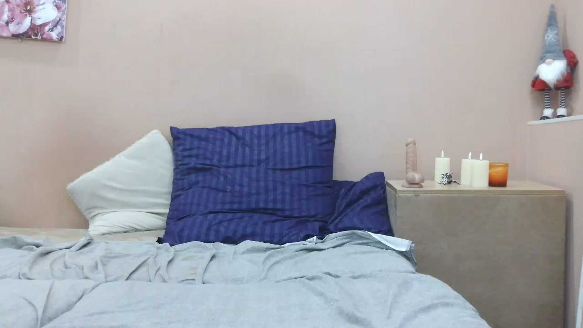 Gallery image thumbnail from HaleyReed's myfreecams stream on, 03/26/2025, 15:02 image 1 of 20