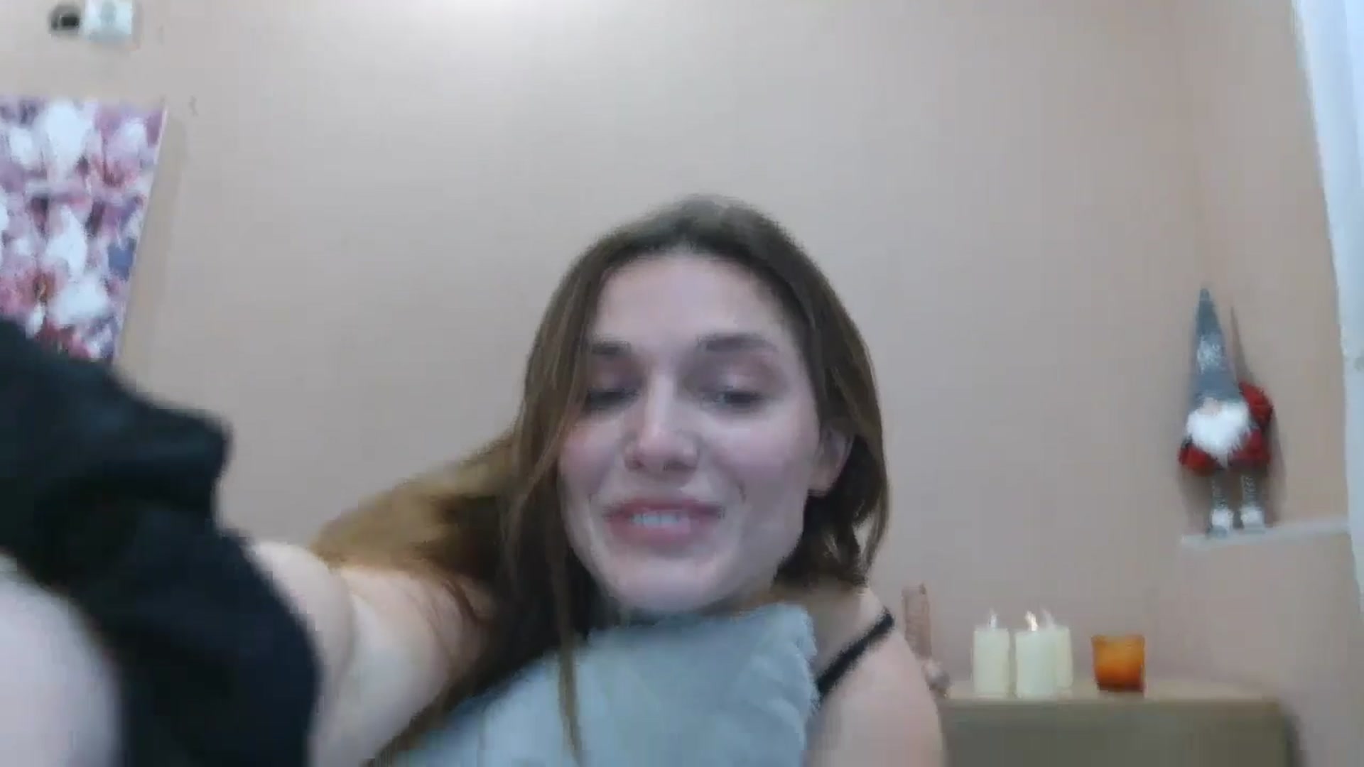 Gallery image thumbnail from HaleyReed's myfreecams stream on, 03/26/2025, 15:02 image 15 of 20