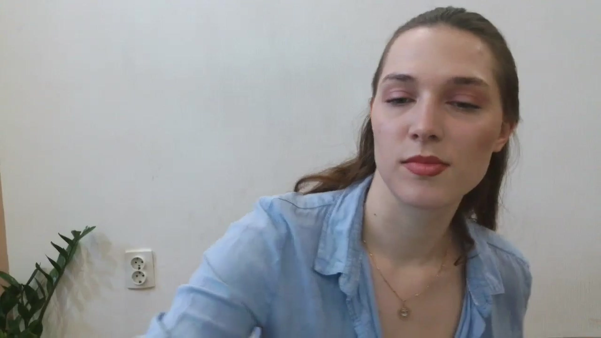 Gallery image thumbnail from HaleyReed's myfreecams stream on, 03/27/2025, 11:35 image 15 of 20