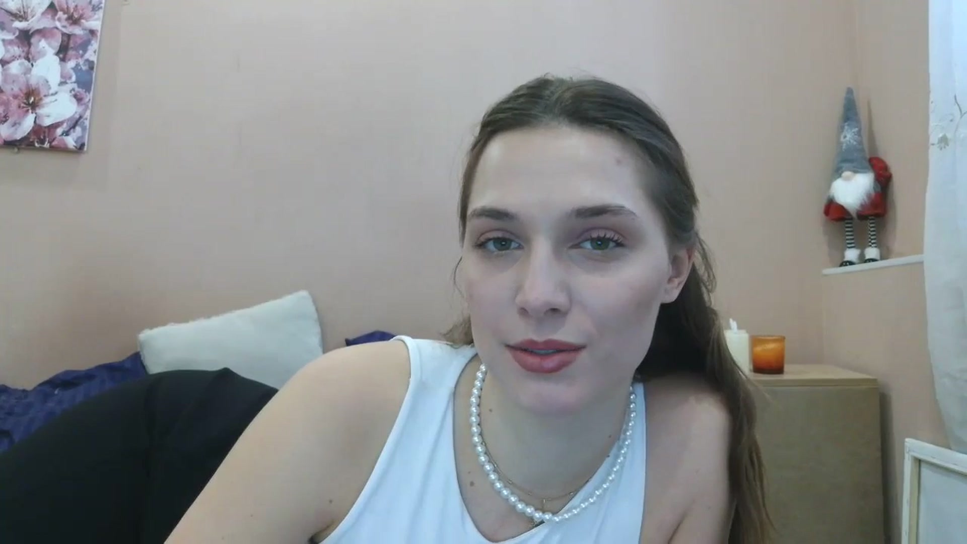 Gallery image thumbnail from HaleyReed's myfreecams stream on, 03/27/2025, 12:24 image 16 of 20