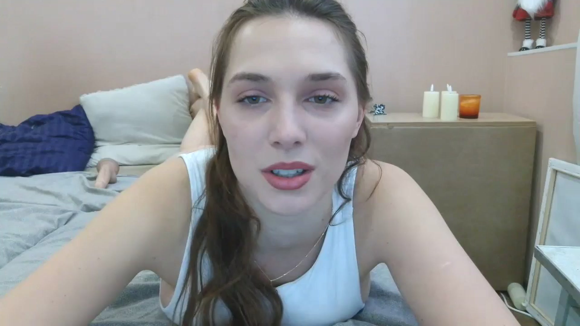Gallery image thumbnail from HaleyReed's myfreecams stream on, 03/27/2025, 12:24 image 2 of 20