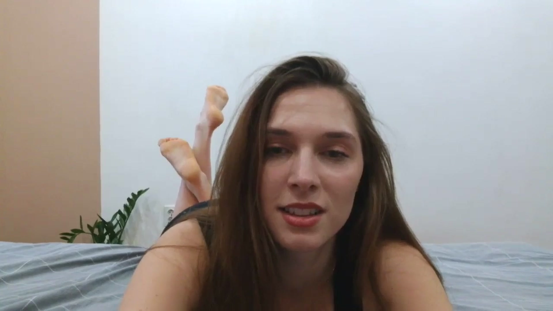Gallery image thumbnail from HaleyReed's myfreecams stream on, 03/30/2025, 13:25 image 16 of 20