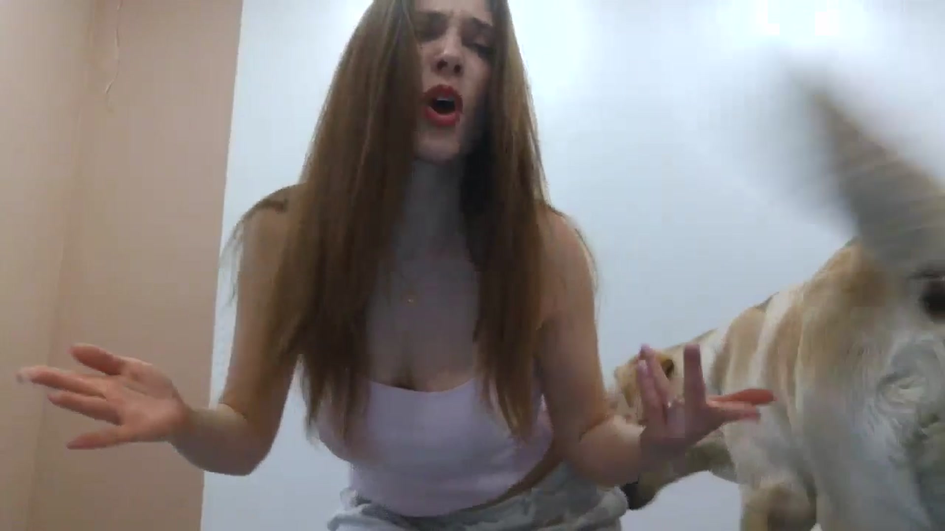Gallery image thumbnail from HaleyReed's myfreecams stream on, 03/31/2025, 11:28 image 19 of 20