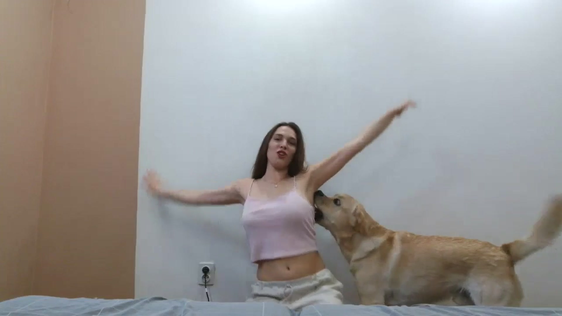 Gallery image thumbnail from HaleyReed's myfreecams stream on, 03/31/2025, 11:28 image 17 of 20