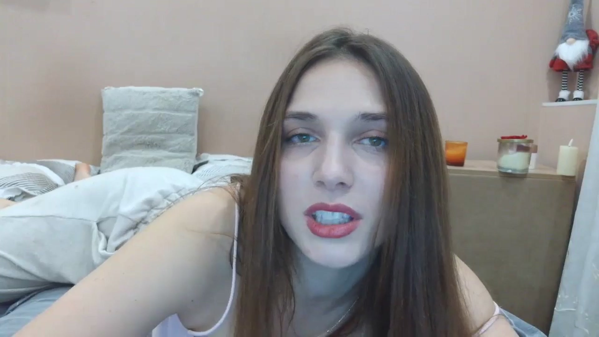 Gallery image thumbnail from HaleyReed's myfreecams stream on, 03/31/2025, 12:29 image 17 of 20