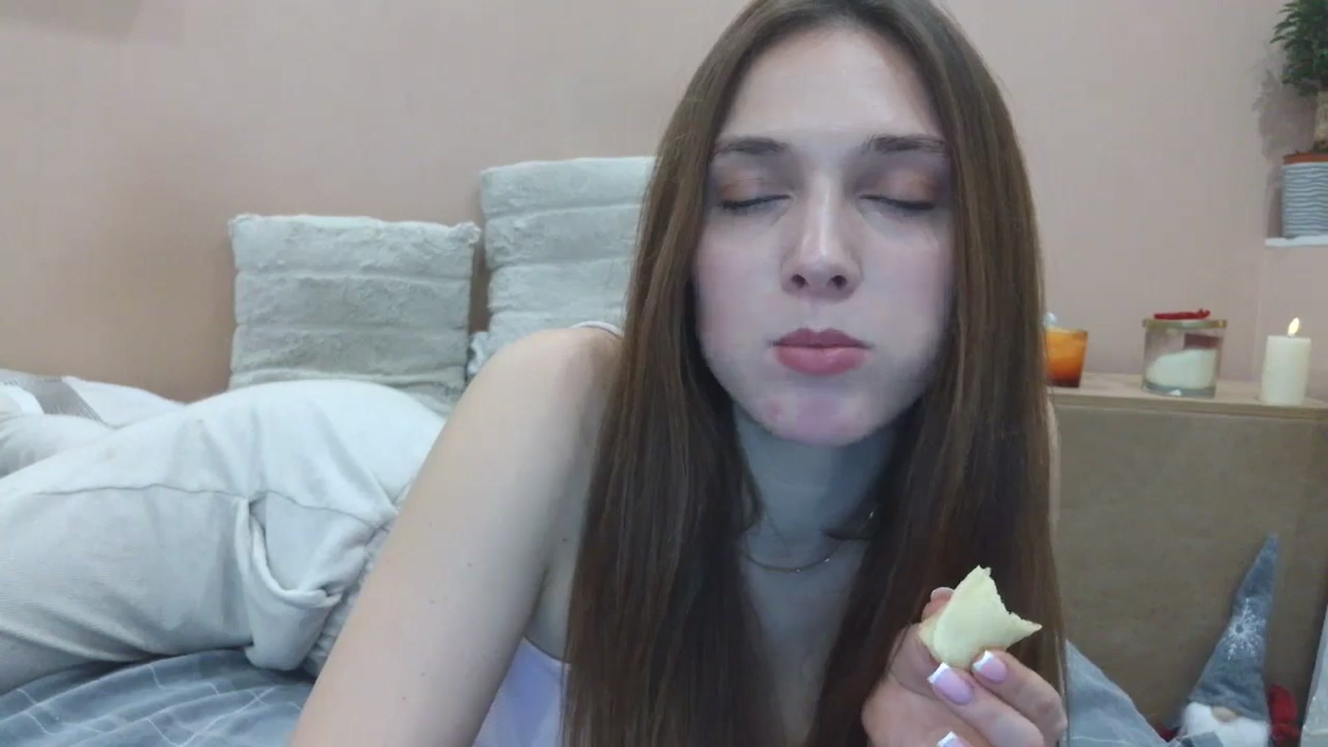 Gallery image thumbnail from HaleyReed's myfreecams stream on, 03/31/2025, 15:41 image 2 of 20