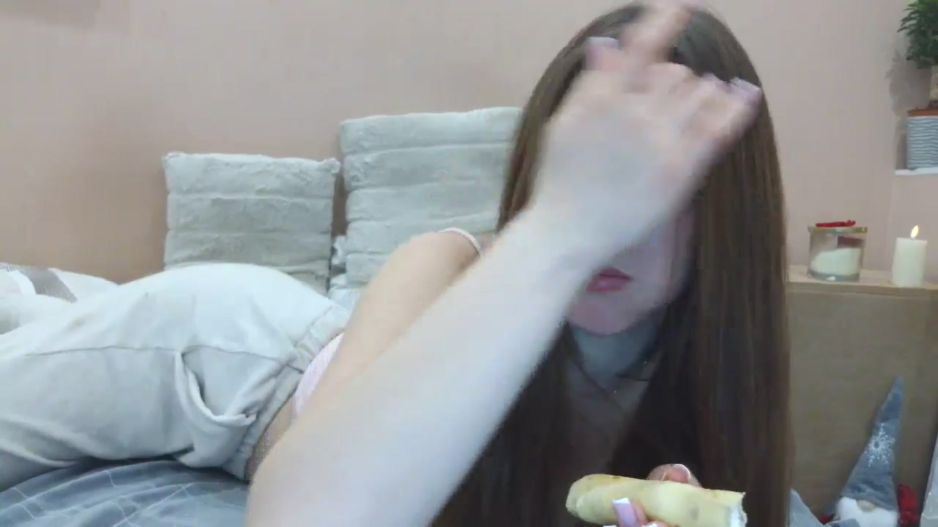 Gallery image thumbnail from HaleyReed's myfreecams stream on, 03/31/2025, 15:41 image 4 of 20