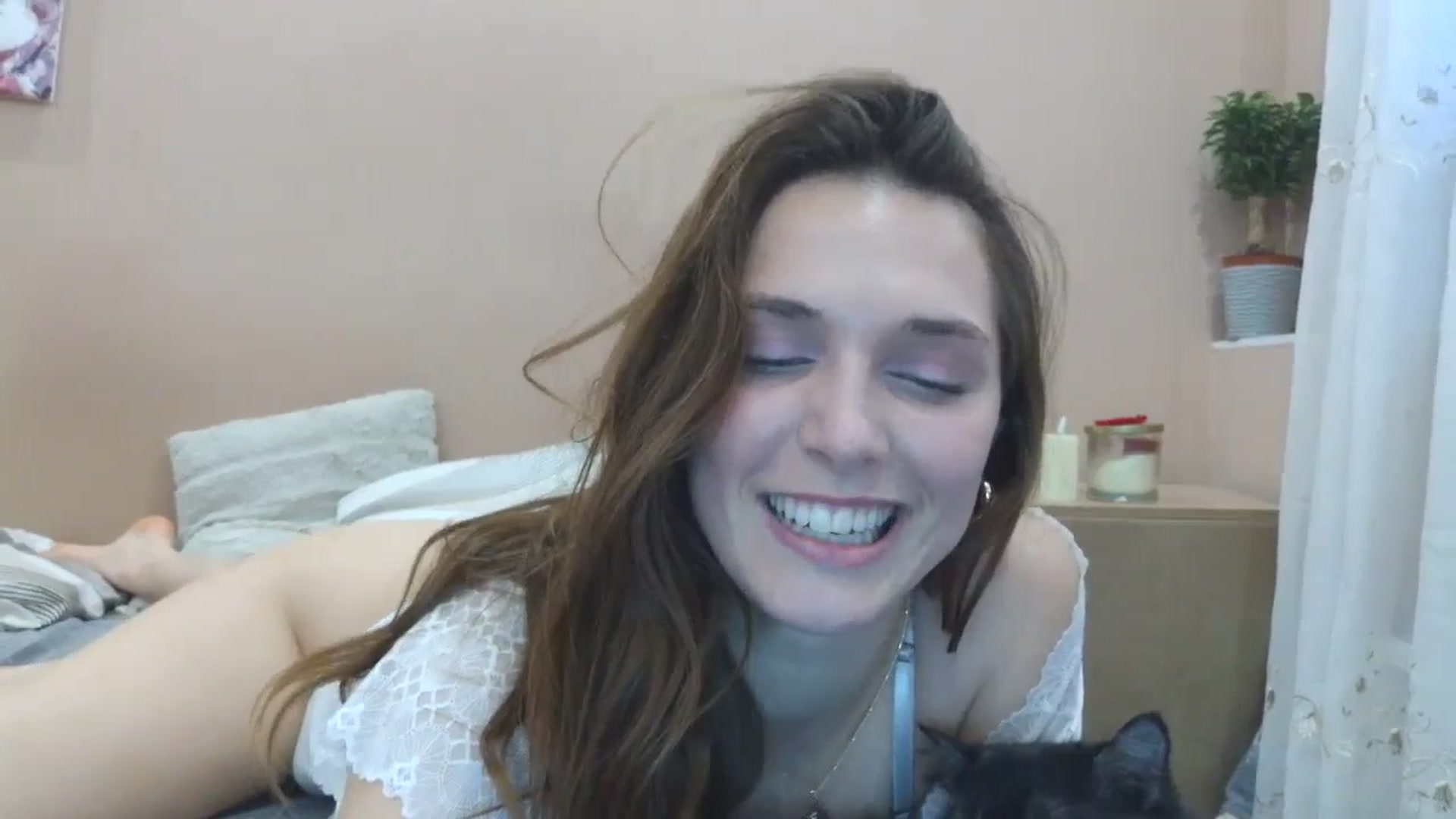 Gallery image thumbnail from HaleyReed's myfreecams stream on, 04/02/2025, 14:29 image 15 of 20