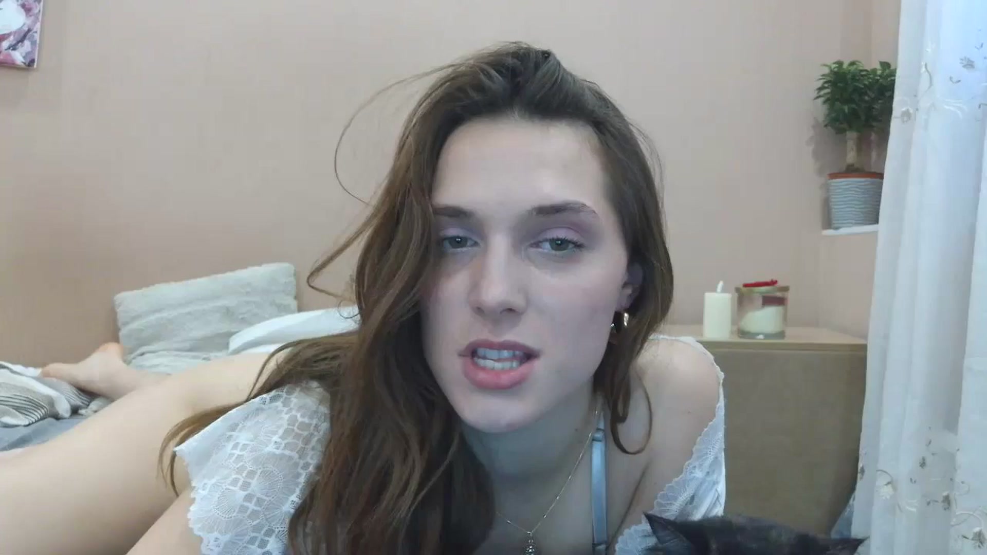 Gallery image thumbnail from HaleyReed's myfreecams stream on, 04/02/2025, 14:29 image 16 of 20