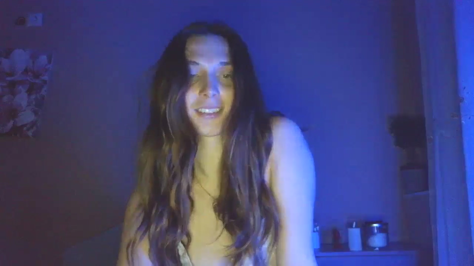 Gallery image thumbnail from HaleyReed's myfreecams stream on, 04/02/2025, 17:39 image 12 of 20