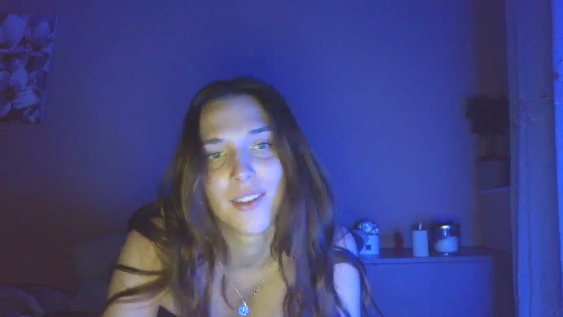 Gallery image thumbnail from HaleyReed's myfreecams stream on, 04/02/2025, 17:39 image 15 of 20