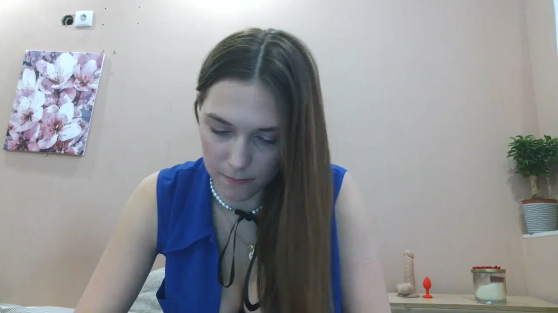 Gallery image thumbnail from HaleyReed's myfreecams stream on, 04/03/2025, 13:02 image 17 of 20