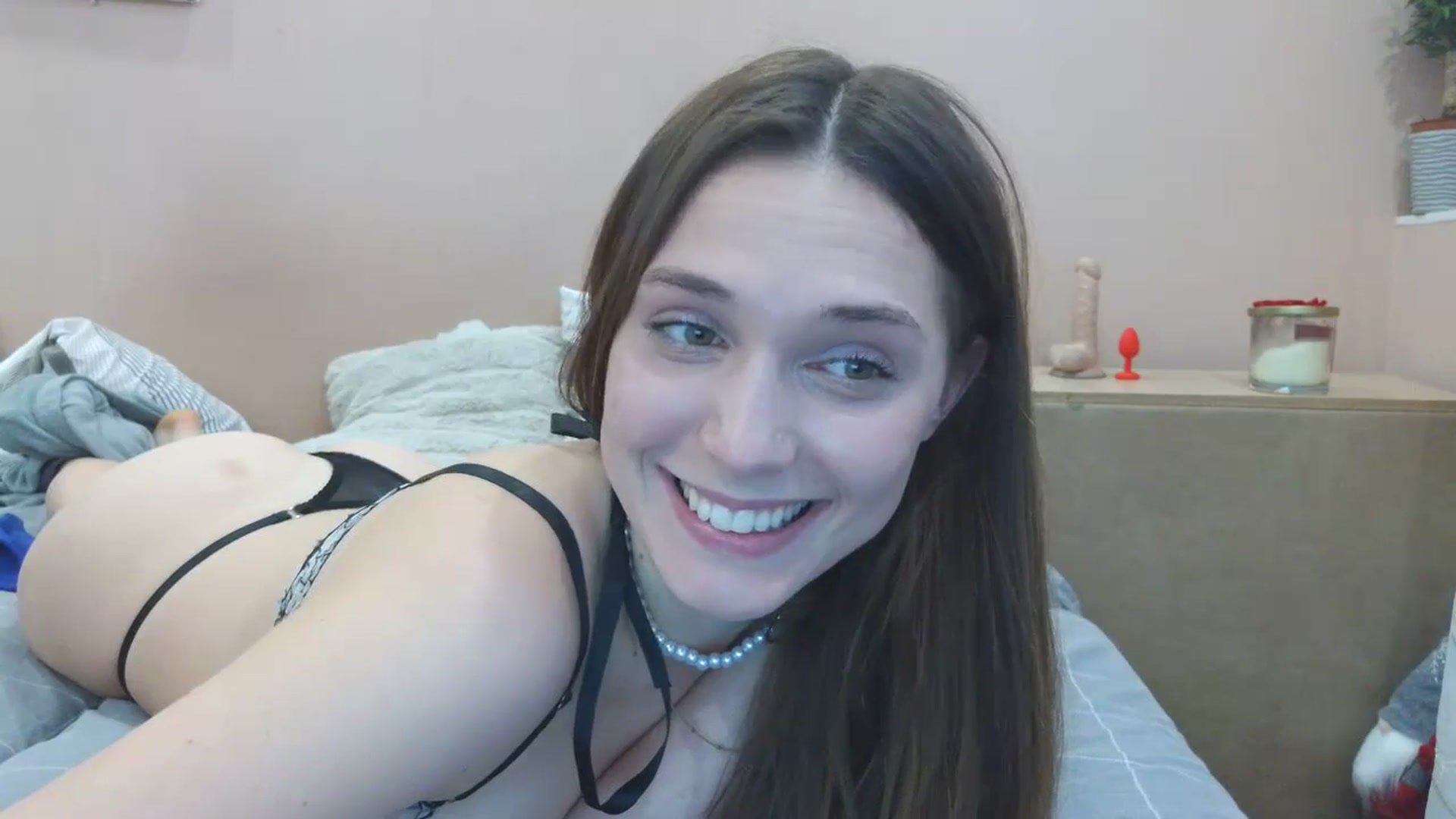 Gallery image thumbnail from HaleyReed's myfreecams stream on, 04/03/2025, 14:24 image 18 of 20