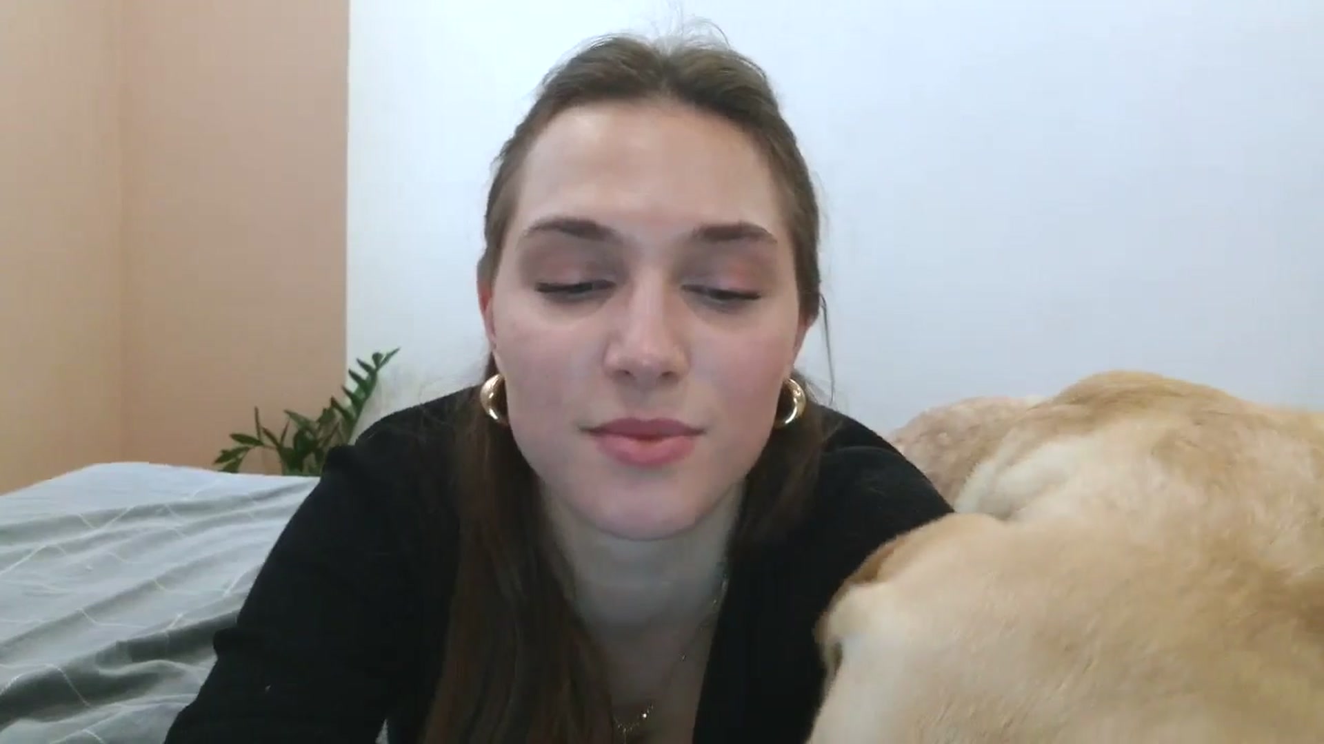 Gallery image thumbnail from HaleyReed's myfreecams stream on, 04/04/2025, 11:40 image 17 of 20