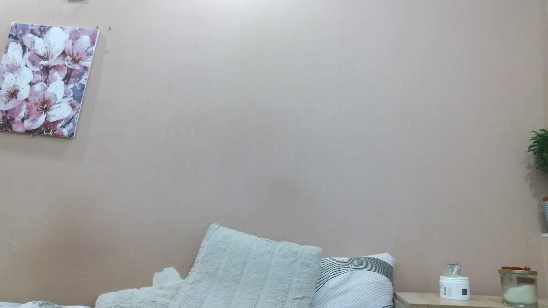 Gallery image thumbnail from HaleyReed's myfreecams stream on, 04/04/2025, 15:20 image 11 of 20