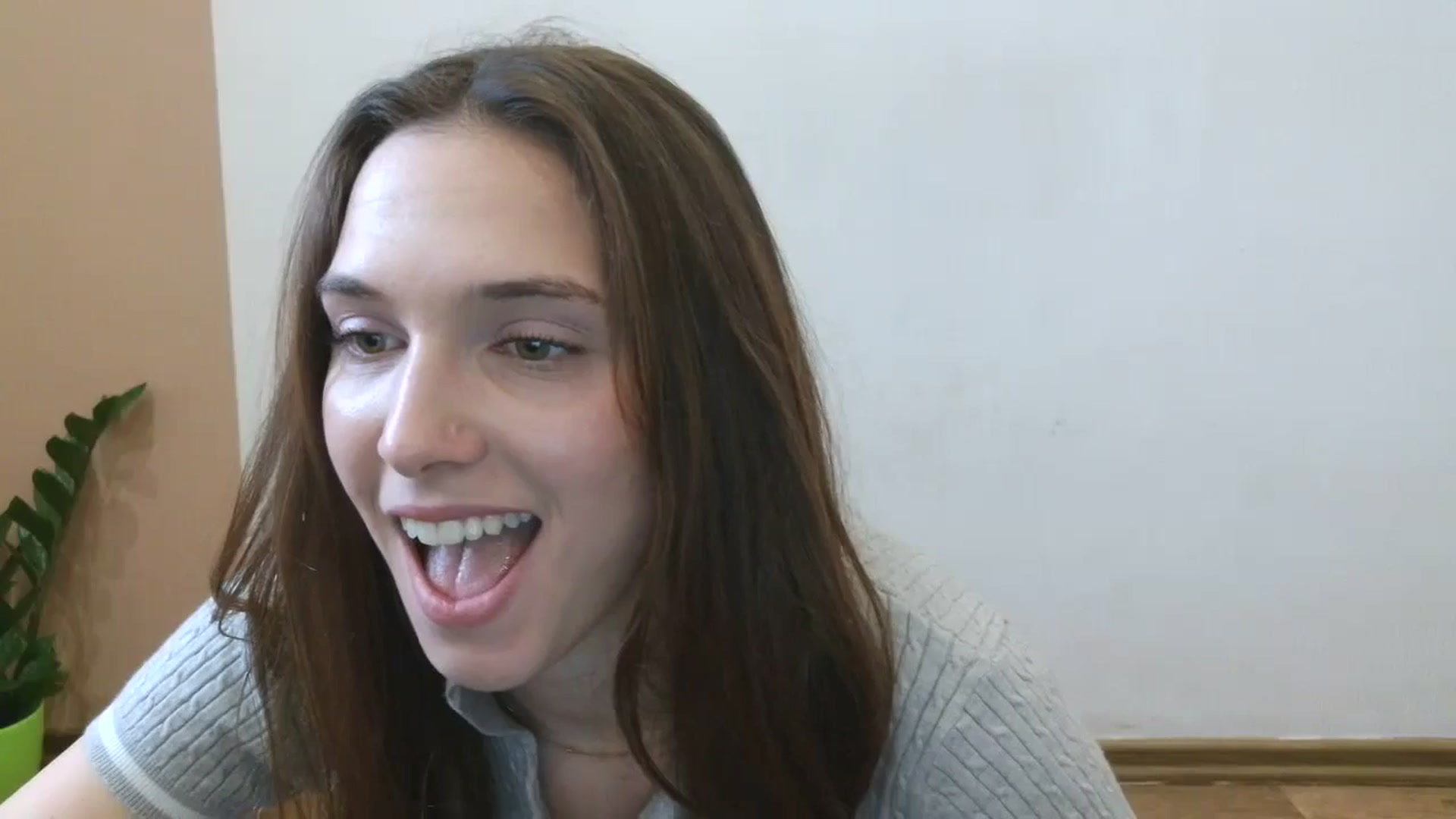 Gallery image thumbnail from HaleyReed's myfreecams stream on, 04/06/2025, 13:31 image 6 of 20