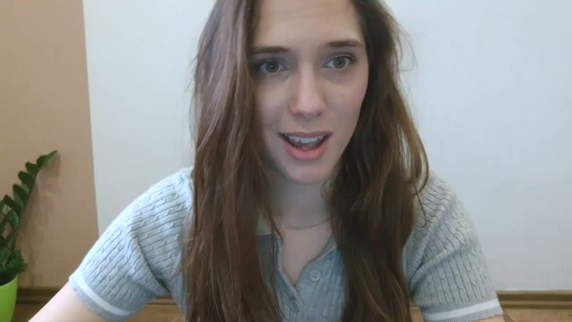 Gallery image thumbnail from HaleyReed's myfreecams stream on, 04/06/2025, 13:31 image 9 of 20