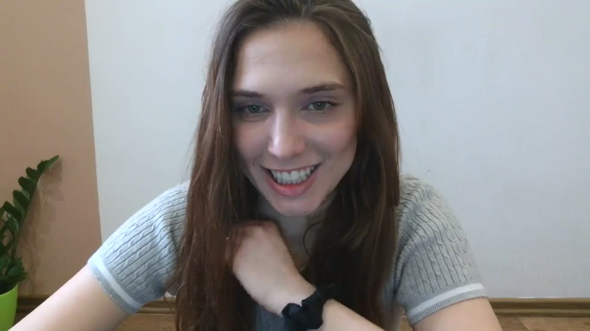 Gallery image thumbnail from HaleyReed's myfreecams stream on, 04/06/2025, 13:31 image 12 of 20