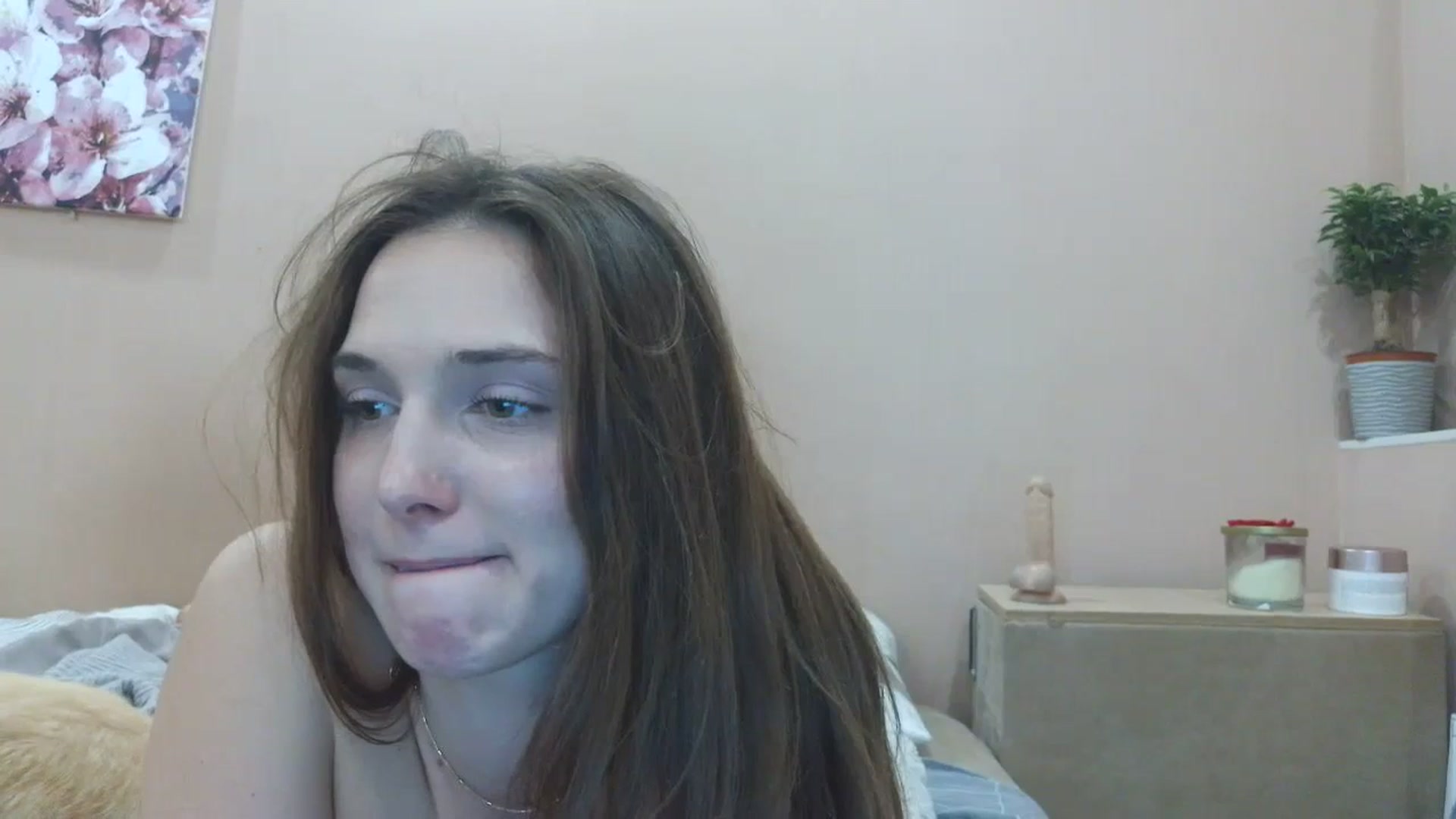 Gallery image thumbnail from HaleyReed's myfreecams stream on, 04/06/2025, 15:24 image 12 of 20