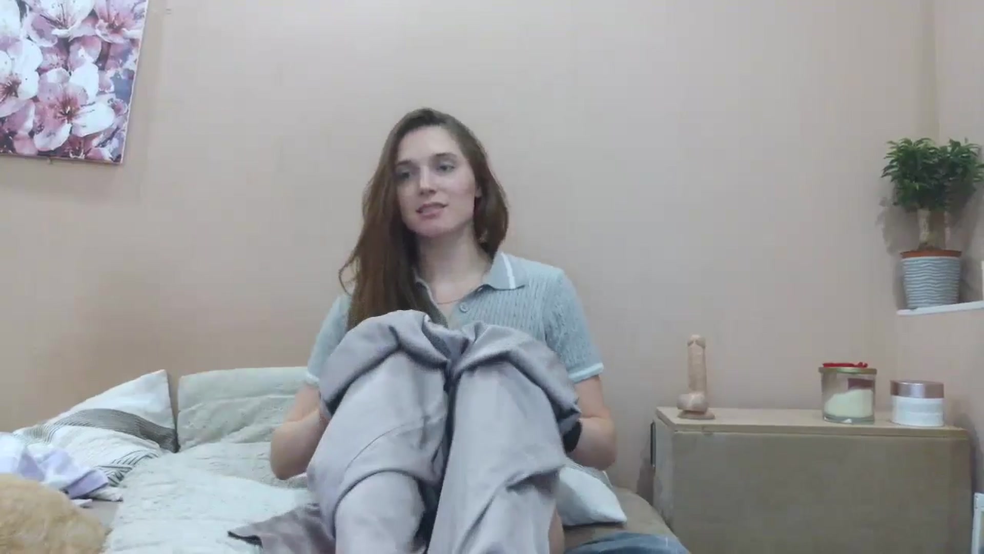 Gallery image thumbnail from HaleyReed's myfreecams stream on, 04/06/2025, 15:24 image 9 of 20