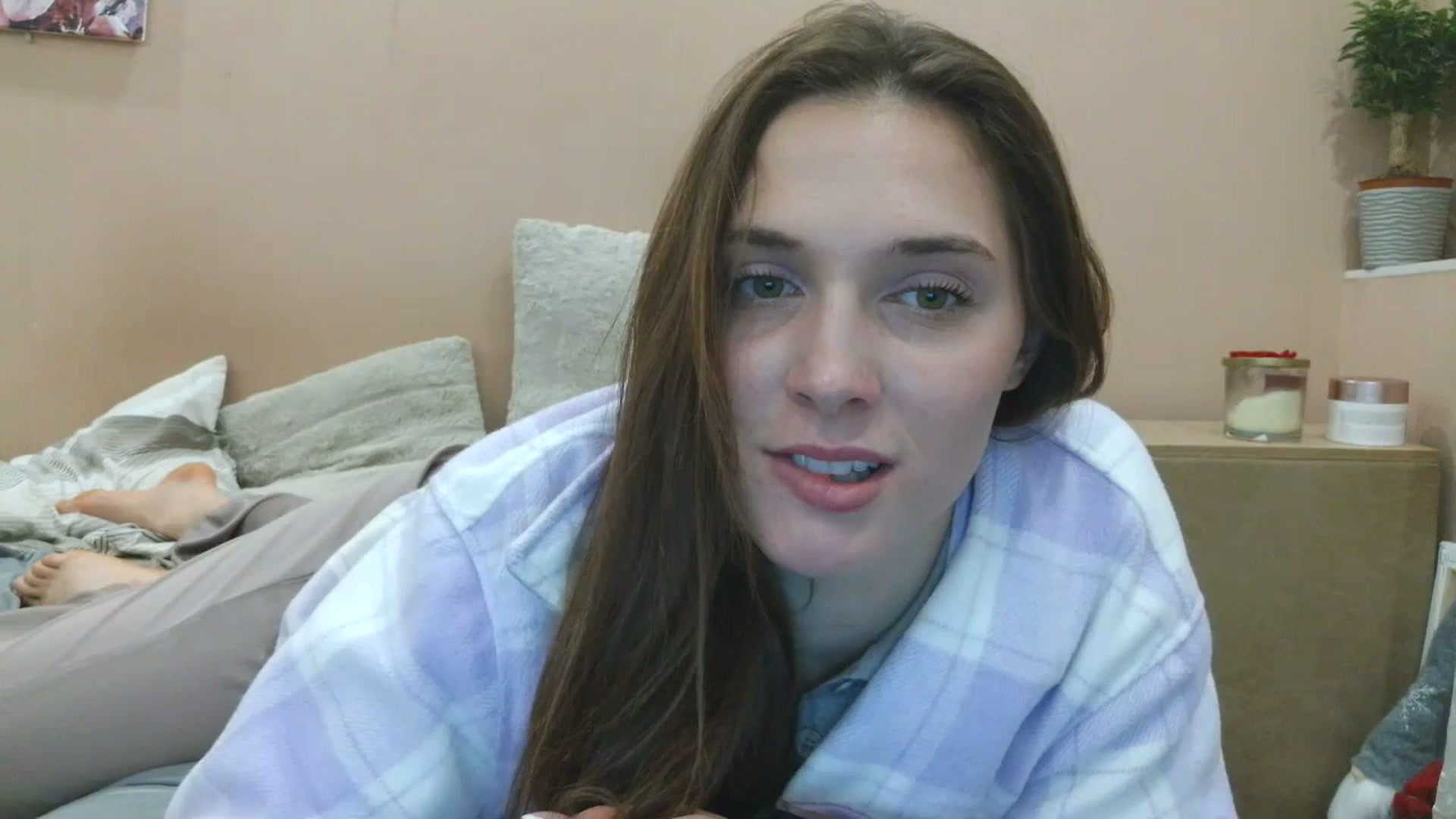 Gallery image thumbnail from HaleyReed's myfreecams stream on, 04/06/2025, 15:24 image 1 of 20