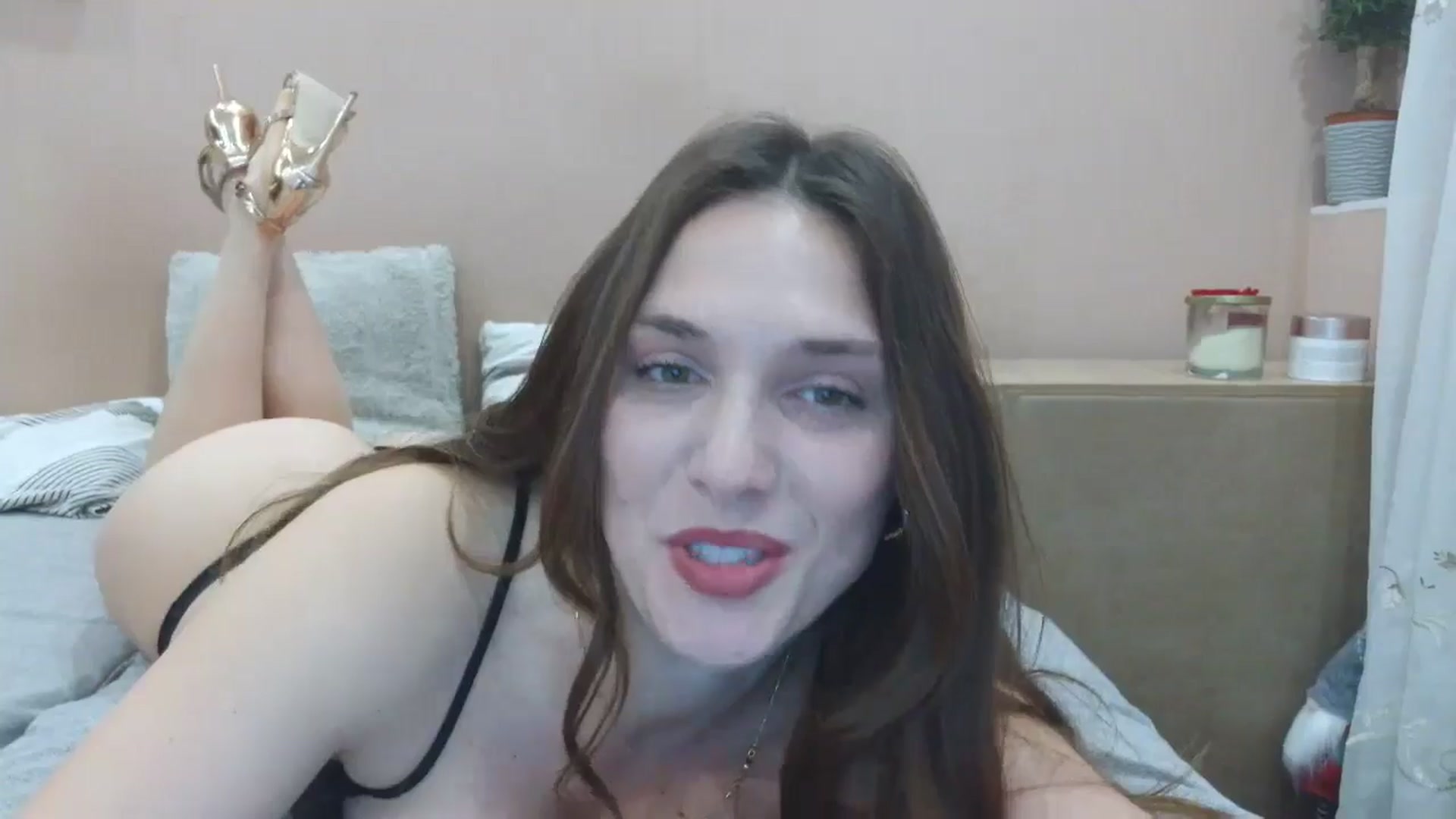 Gallery image thumbnail from HaleyReed's myfreecams stream on, 04/07/2025, 14:42 image 12 of 20