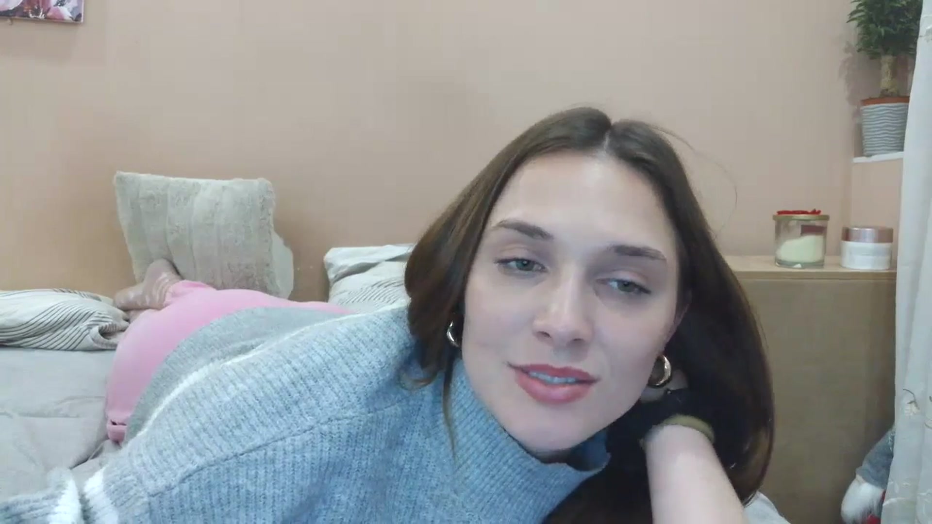Gallery image thumbnail from HaleyReed's myfreecams stream on, 04/07/2025, 15:53 image 3 of 20