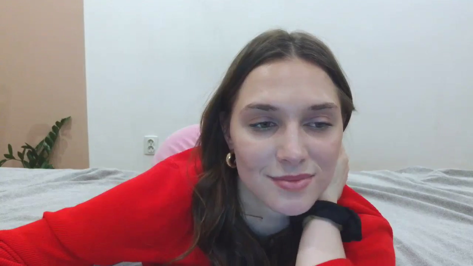 Gallery image thumbnail from HaleyReed's myfreecams stream on, 04/07/2025, 17:12 image 10 of 20