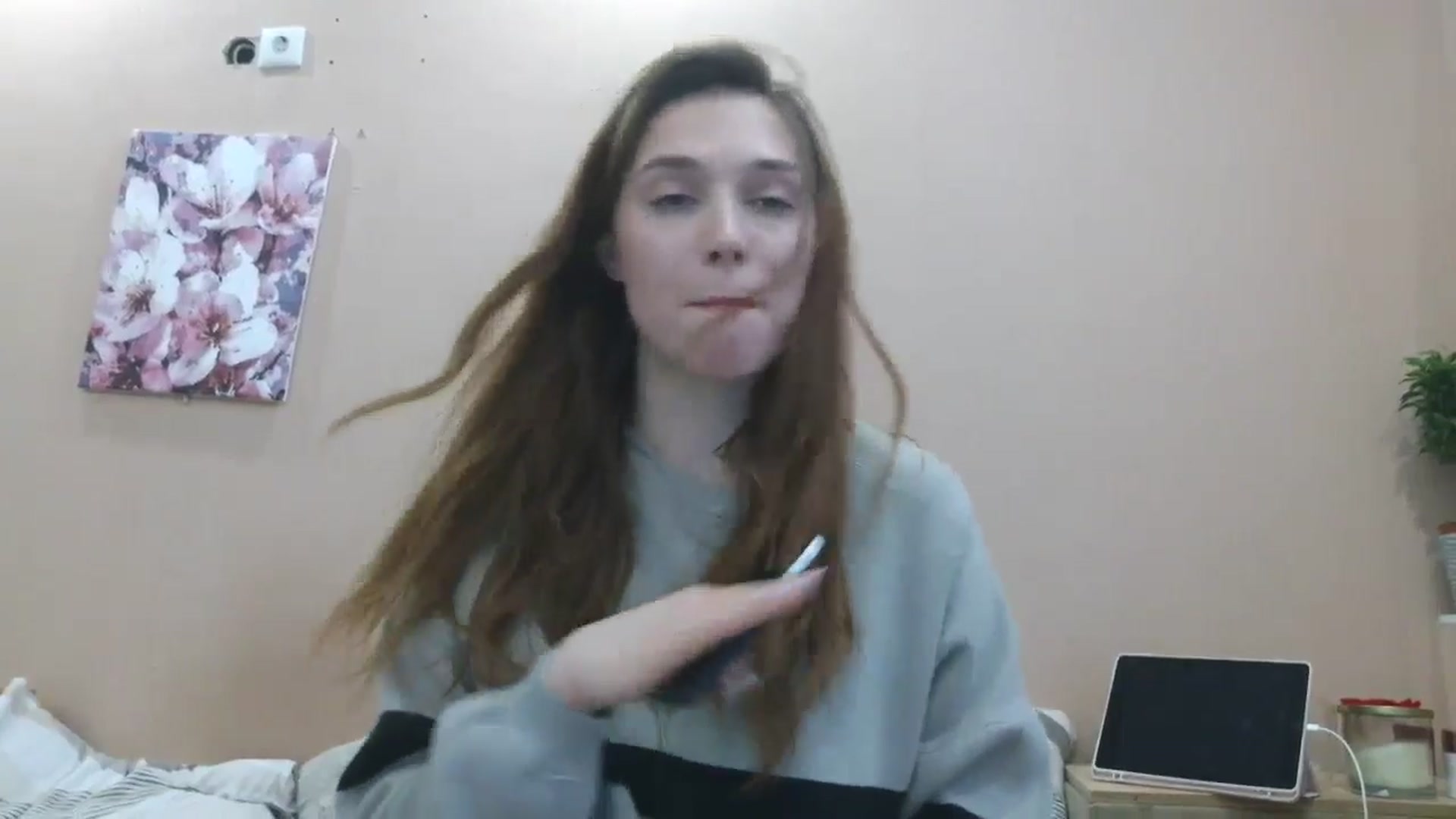 Gallery image thumbnail from HaleyReed's myfreecams stream on, 04/09/2025, 13:23 image 14 of 20