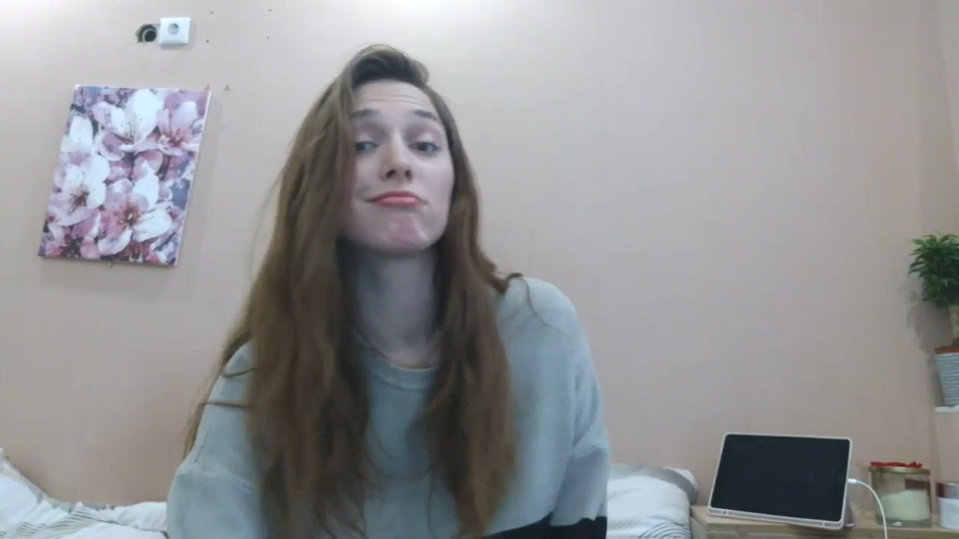 Gallery image thumbnail from HaleyReed's myfreecams stream on, 04/09/2025, 13:23 image 13 of 20