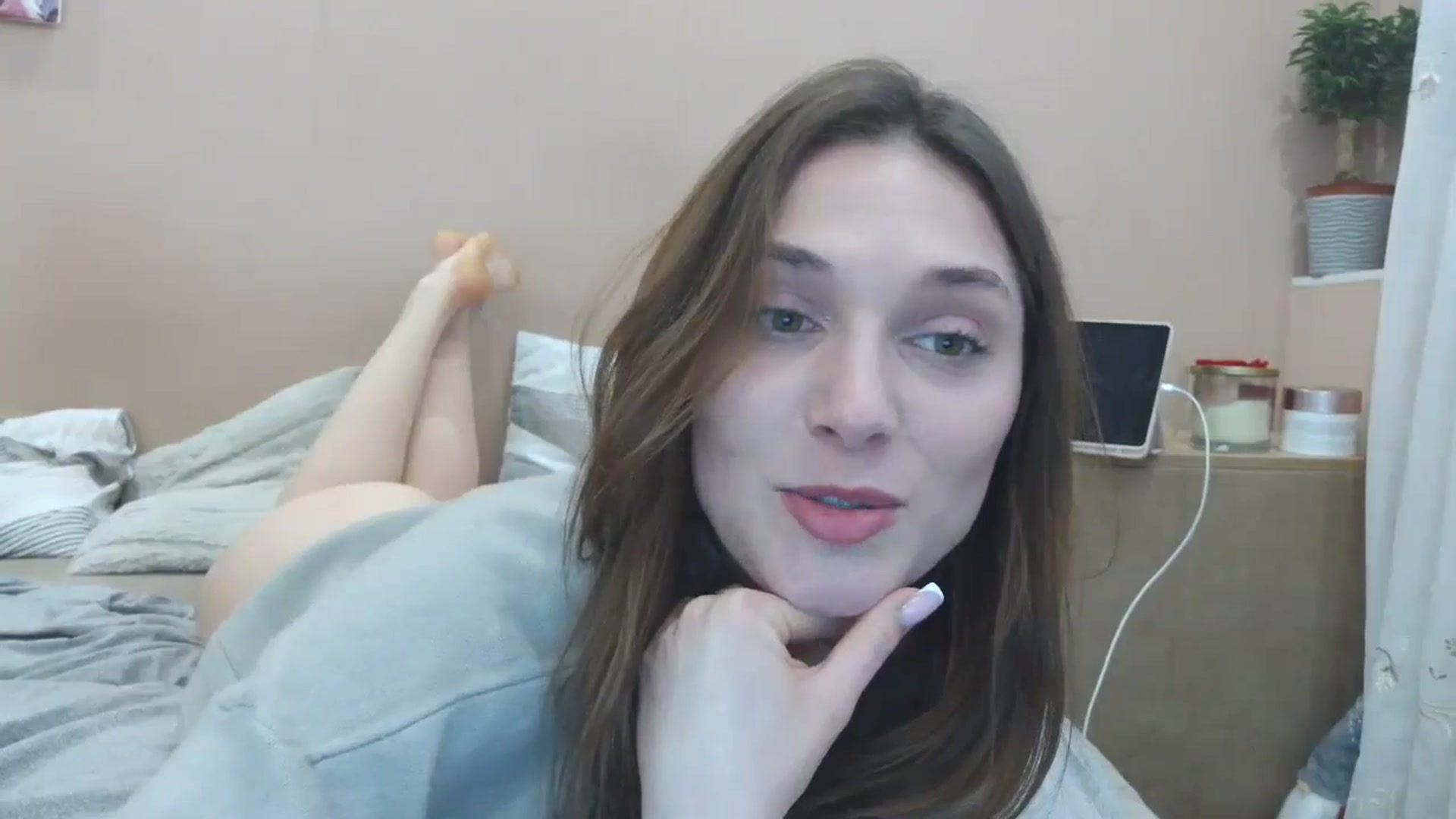 Gallery image thumbnail from HaleyReed's myfreecams stream on, 04/09/2025, 13:44 image 5 of 20