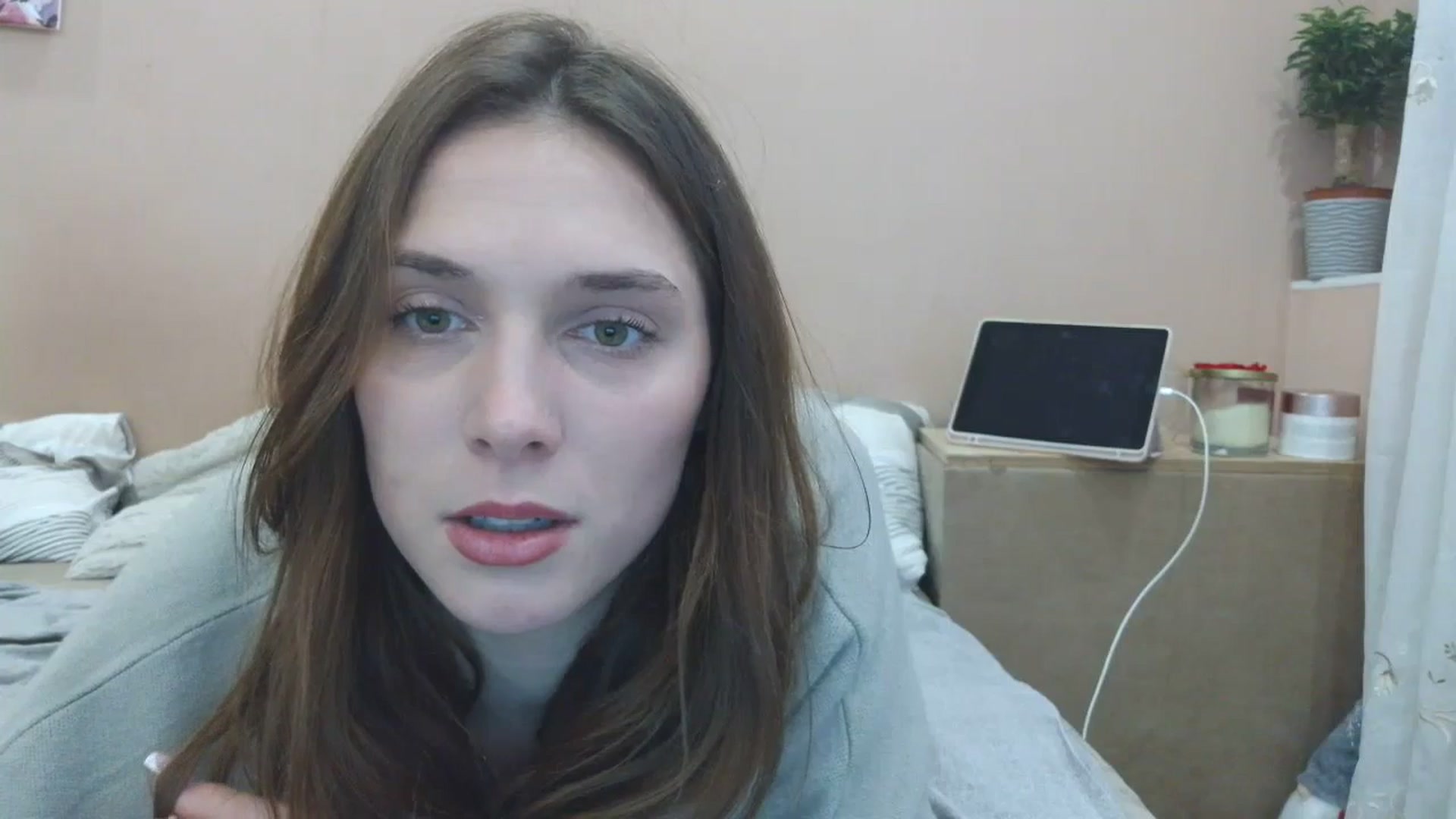 Gallery image thumbnail from HaleyReed's myfreecams stream on, 04/09/2025, 13:44 image 4 of 20