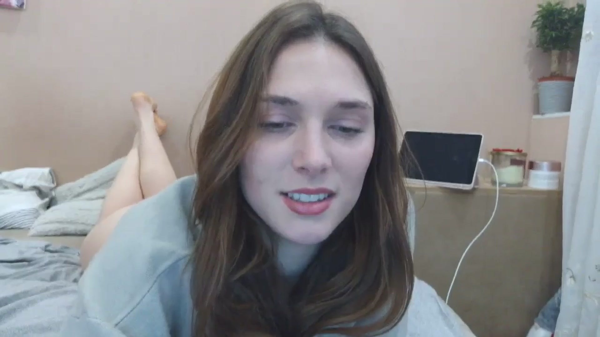Gallery image thumbnail from HaleyReed's myfreecams stream on, 04/09/2025, 13:44 image 6 of 20