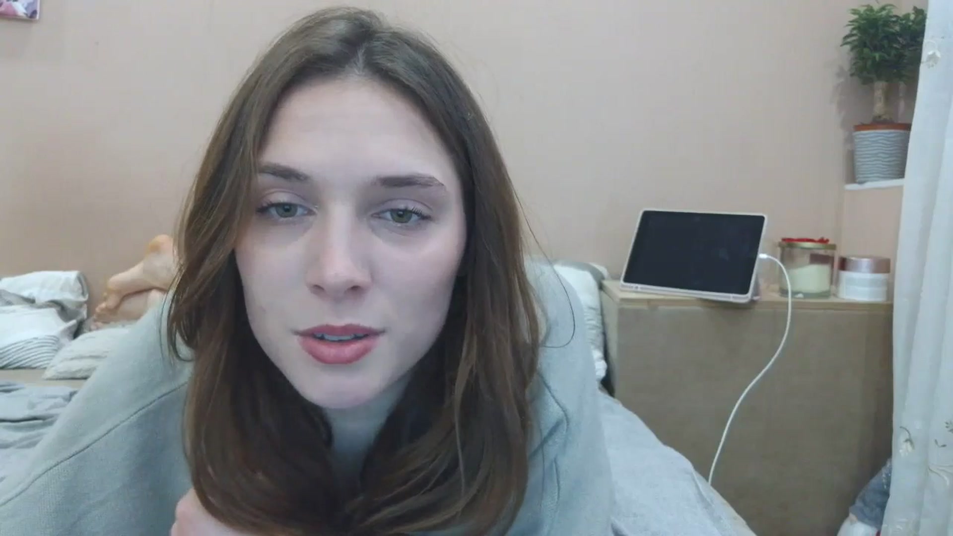 Gallery image thumbnail from HaleyReed's myfreecams stream on, 04/09/2025, 13:44 image 3 of 20