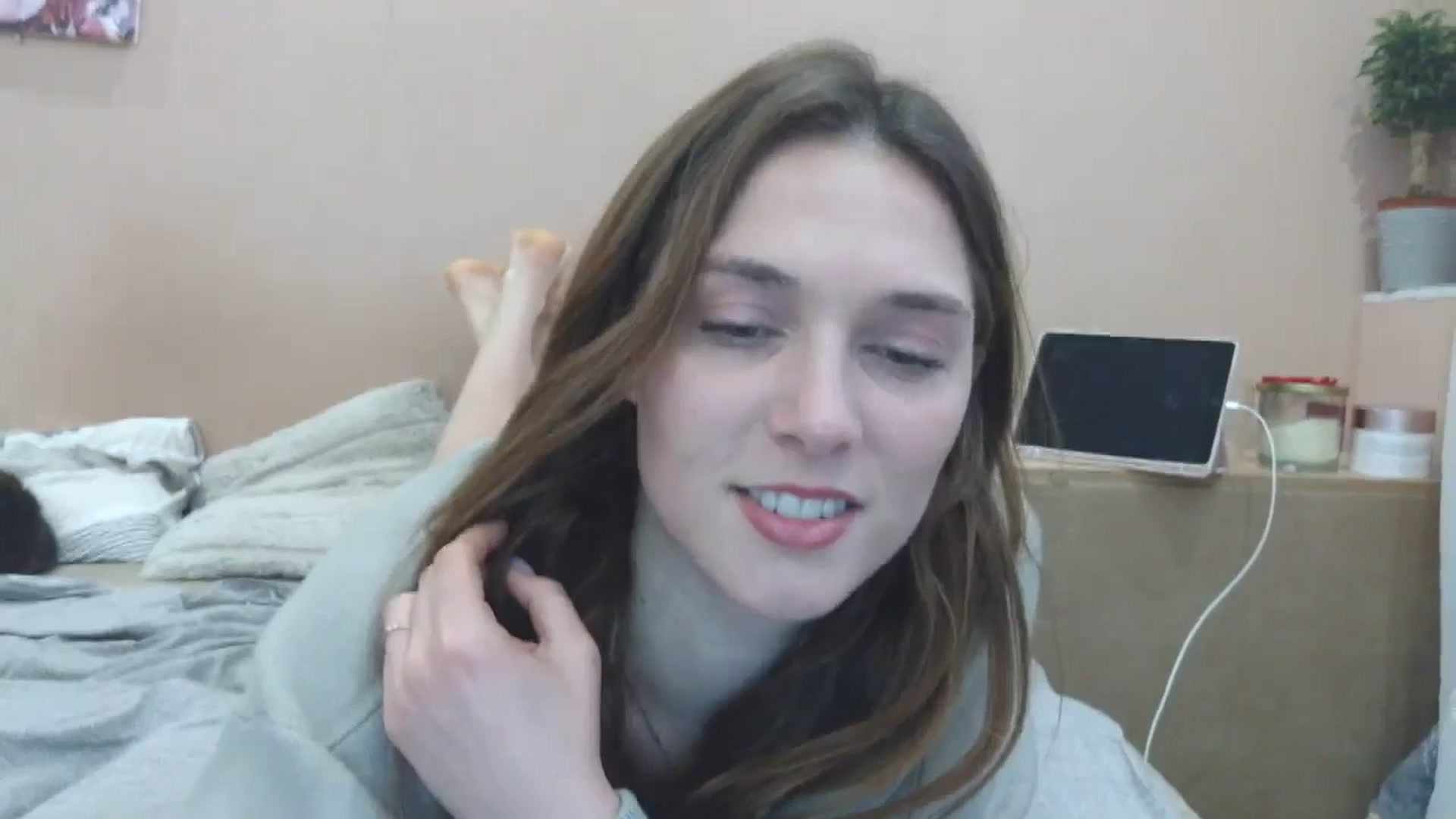 Gallery image thumbnail from HaleyReed's myfreecams stream on, 04/09/2025, 13:44 image 9 of 20