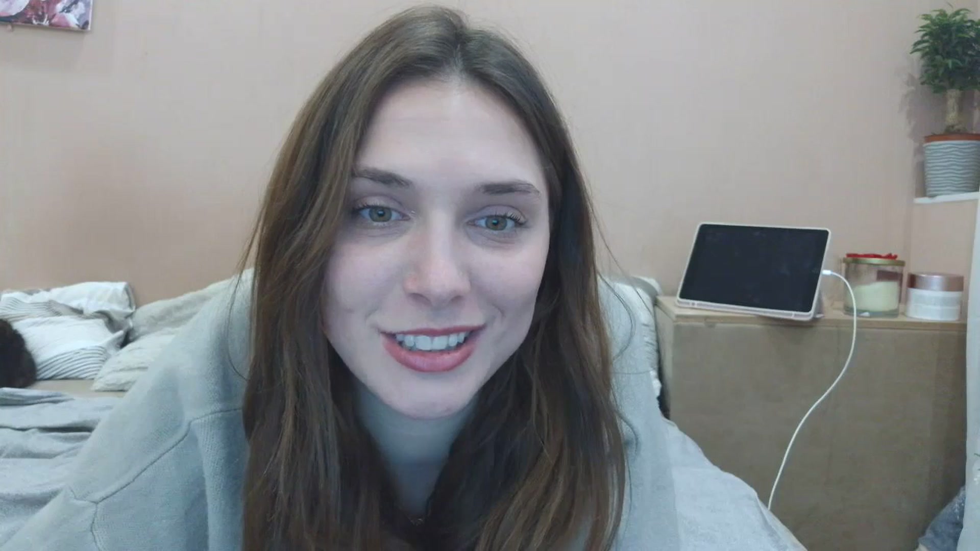 Gallery image thumbnail from HaleyReed's myfreecams stream on, 04/09/2025, 13:44 image 20 of 20