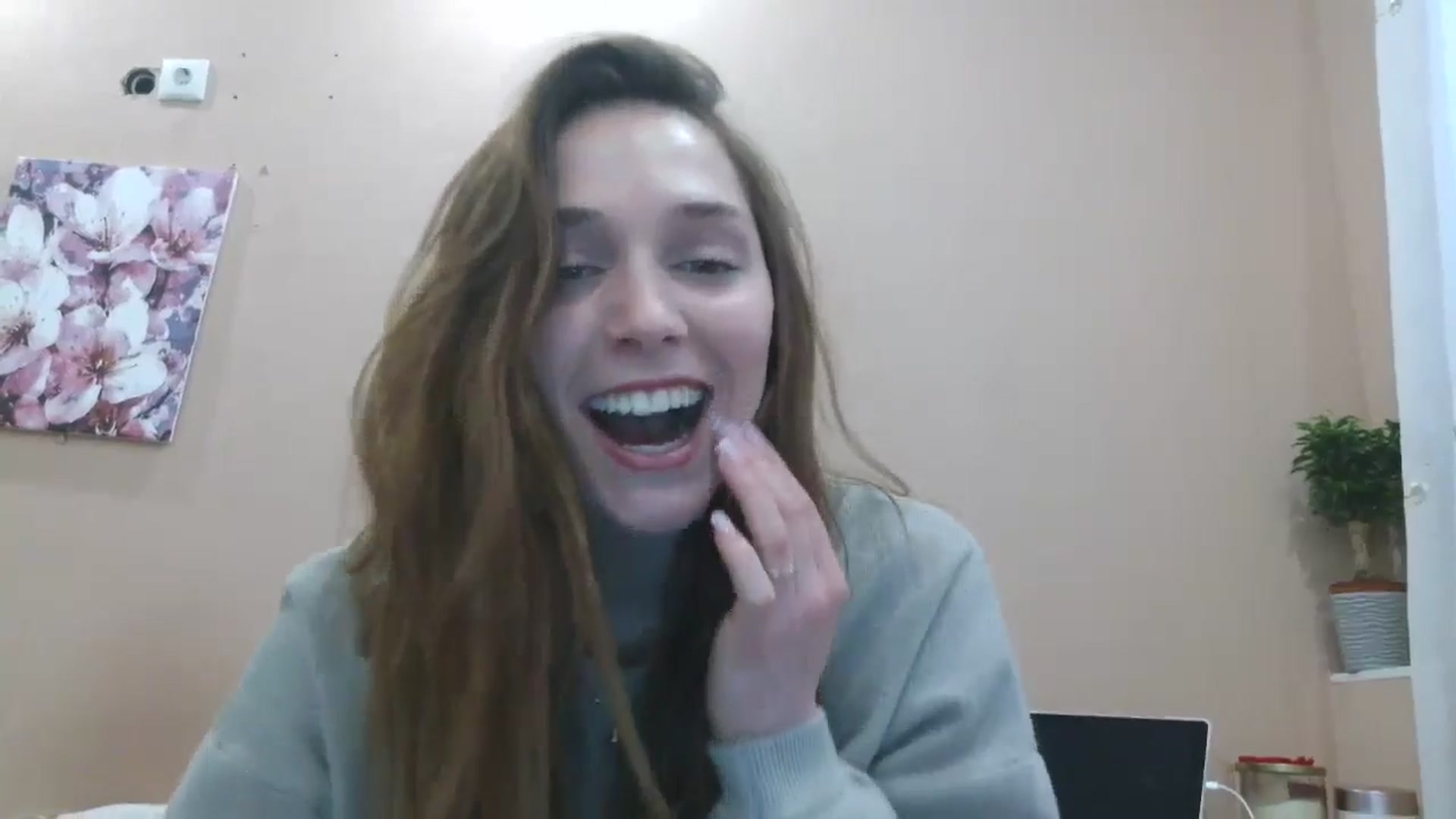 Gallery image thumbnail from HaleyReed's myfreecams stream on, 04/09/2025, 14:16 image 7 of 20