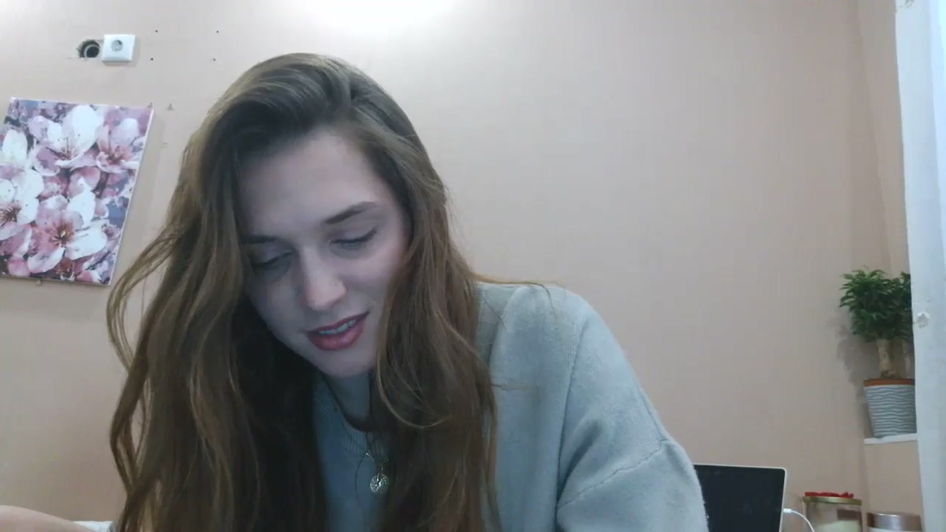 Gallery image thumbnail from HaleyReed's myfreecams stream on, 04/09/2025, 14:16 image 6 of 20