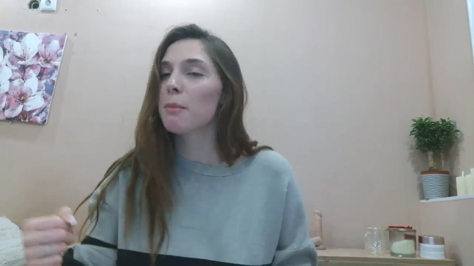 Gallery image thumbnail from HaleyReed's myfreecams stream on, 04/09/2025, 15:53 image 16 of 20