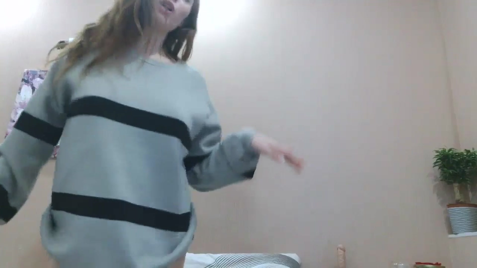 Gallery image thumbnail from HaleyReed's myfreecams stream on, 04/09/2025, 15:53 image 8 of 20