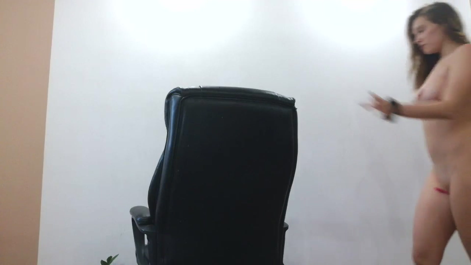 Gallery image thumbnail from HaleyReed's myfreecams stream on, 04/10/2025, 12:51 image 19 of 20
