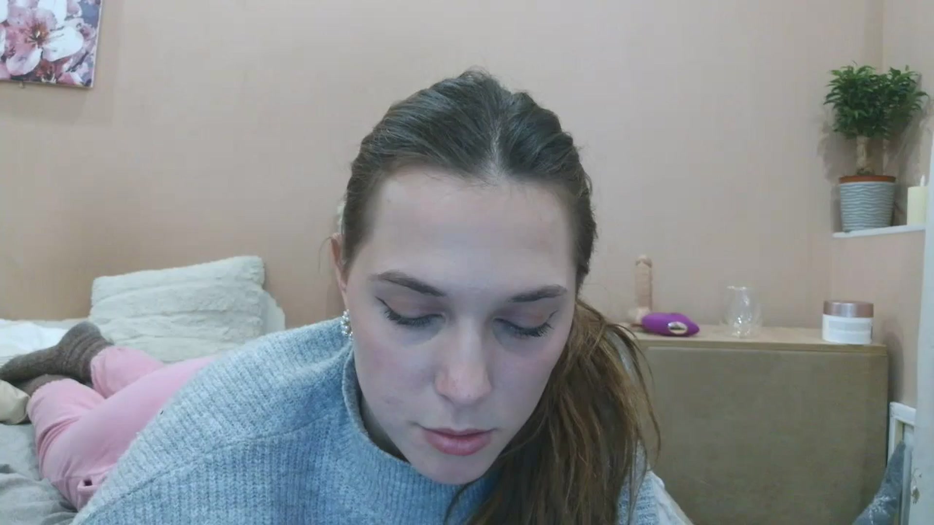 Gallery image thumbnail from HaleyReed's myfreecams stream on, 04/10/2025, 15:04 image 1 of 20