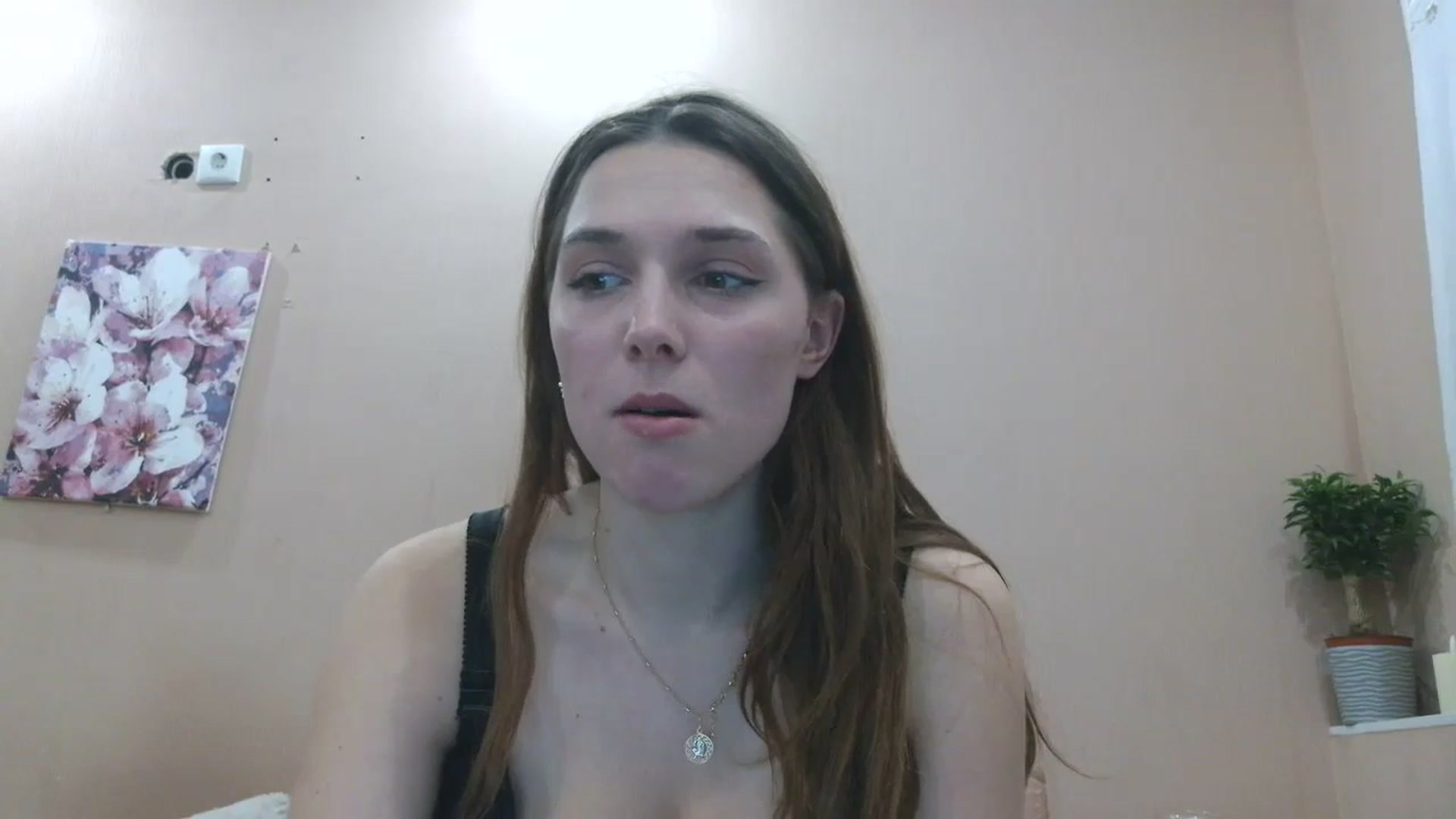 Gallery image thumbnail from HaleyReed's myfreecams stream on, 04/10/2025, 16:09 image 6 of 20
