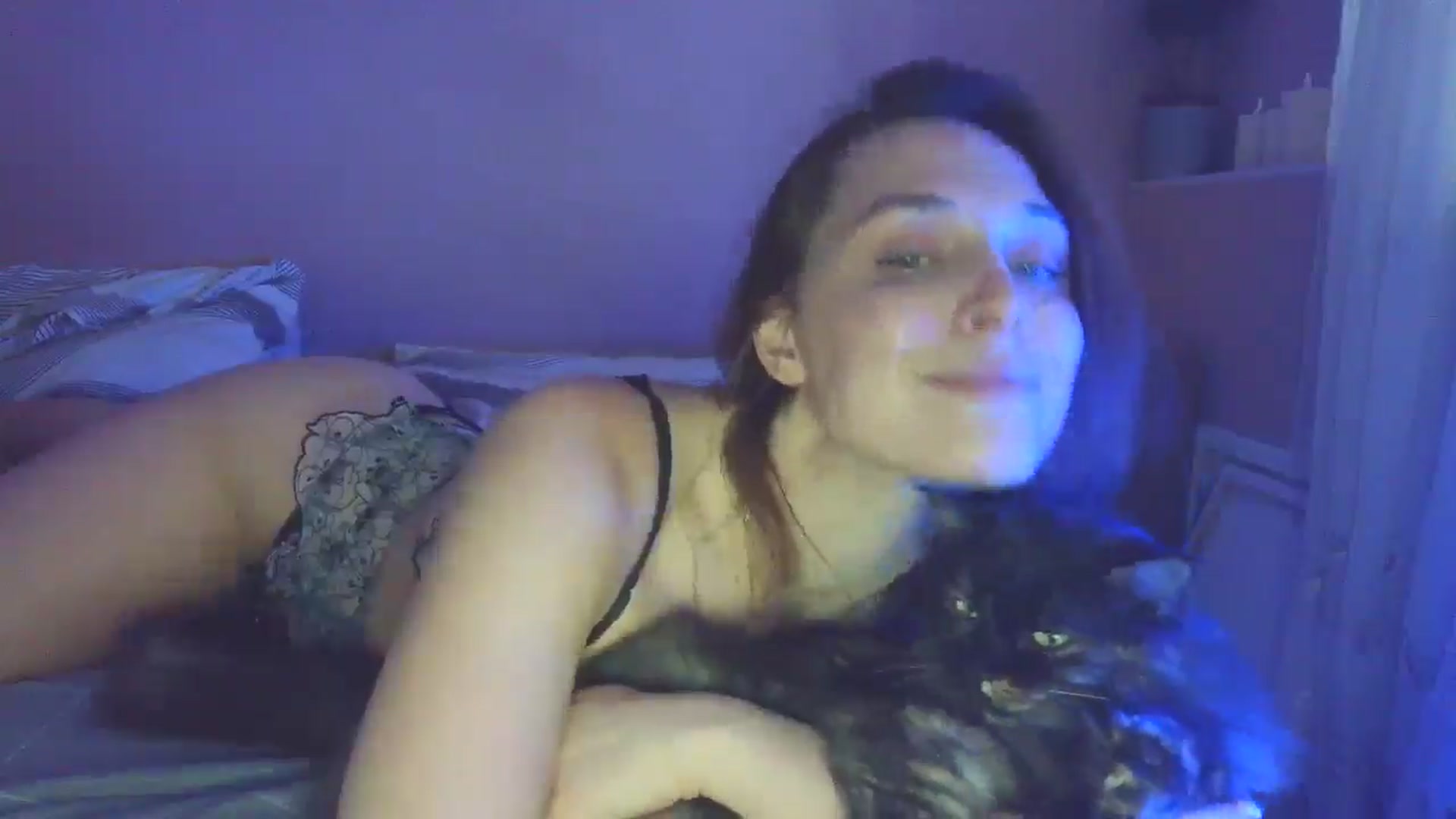 Gallery image thumbnail from HaleyReed's myfreecams stream on, 04/11/2025, 16:21 image 12 of 20